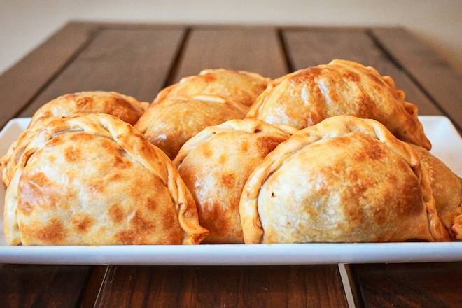 Order Empanadas food online from Aroma D'cafe store, Oradell on bringmethat.com