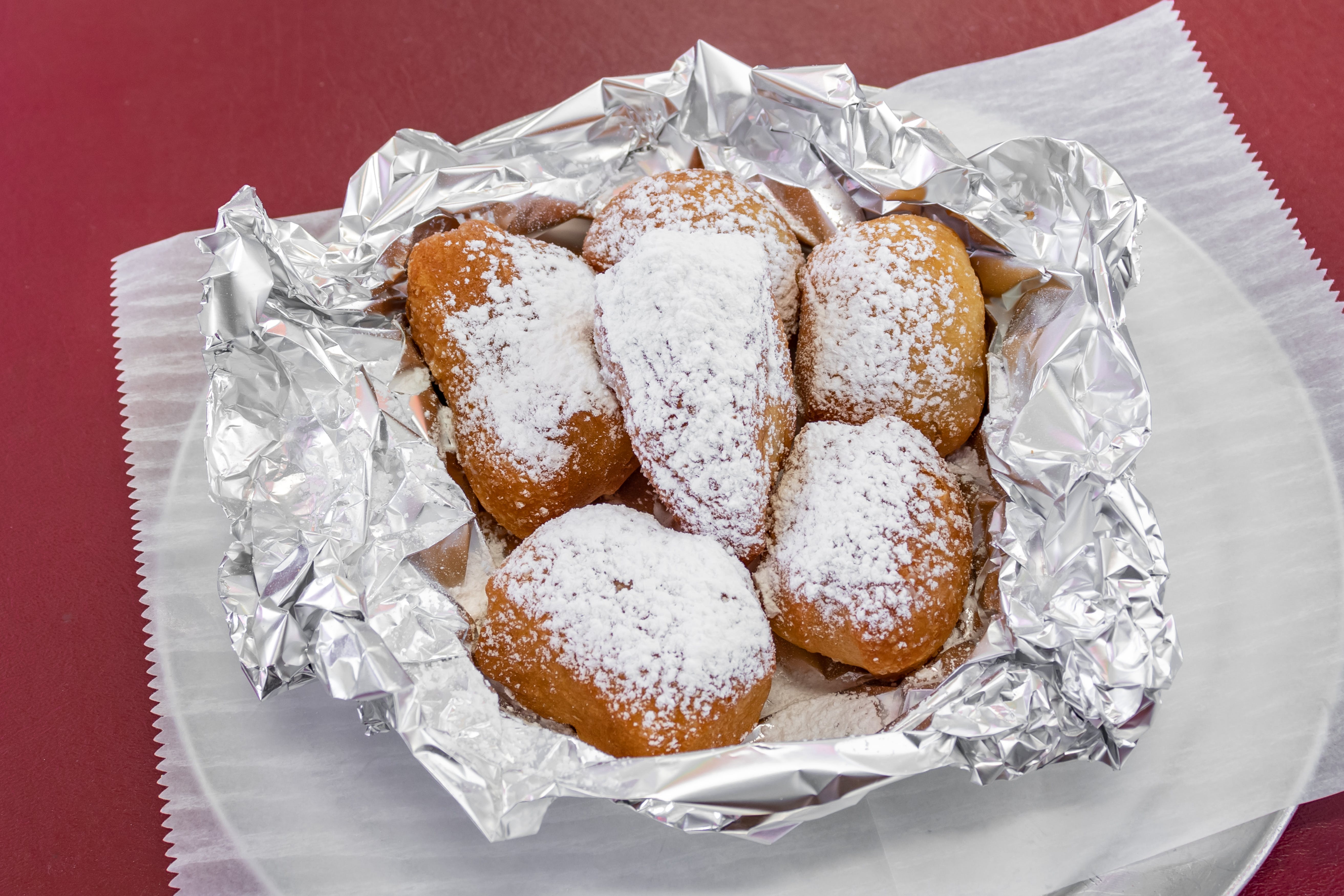 Order Zeppoles - 6 Pieces food online from 3 Boys From Italy store, West Haverstraw on bringmethat.com