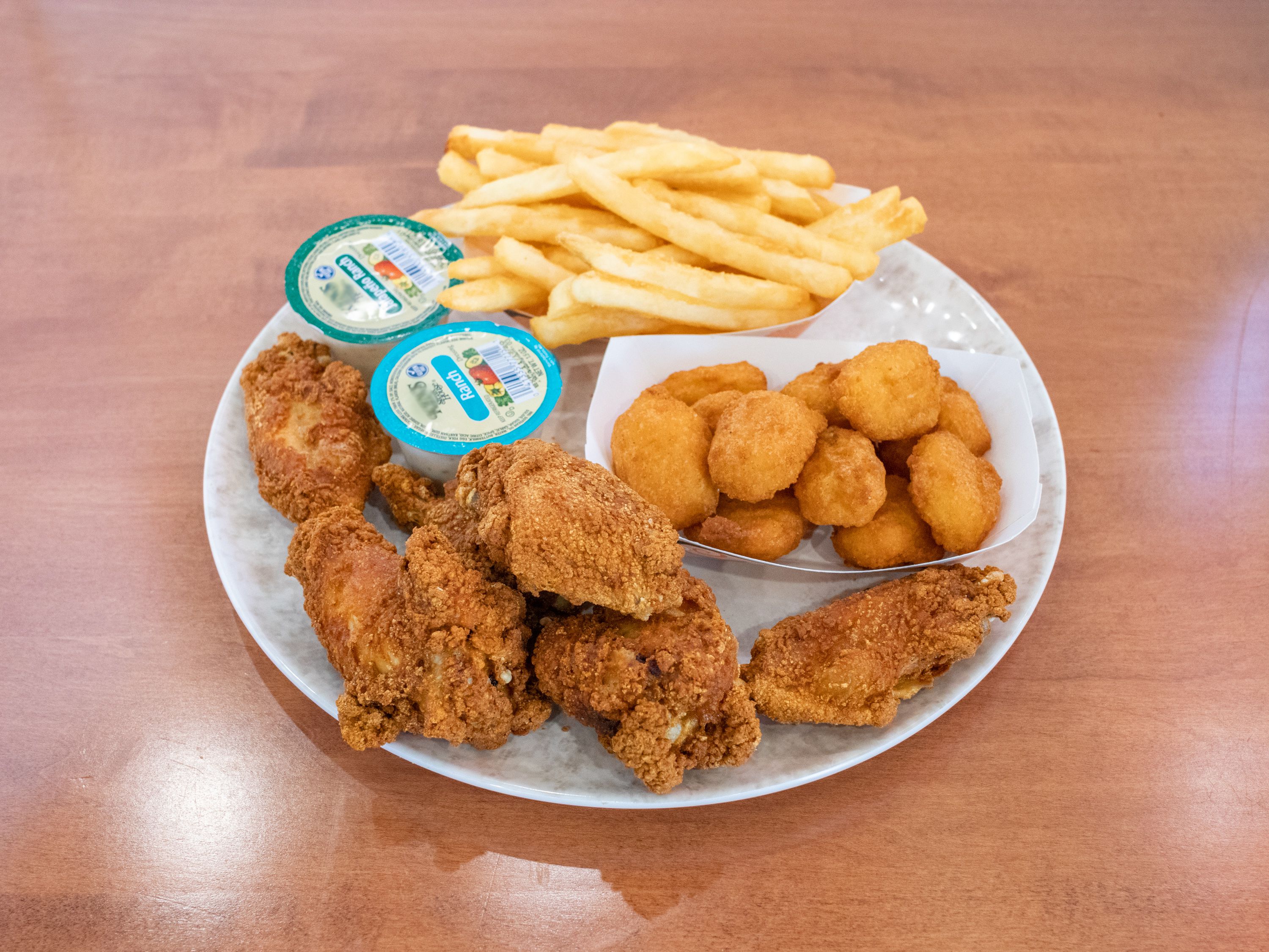Order 8 Pieces Hot Wing Dinner food online from Chicken Express Baytown store, Baytown on bringmethat.com