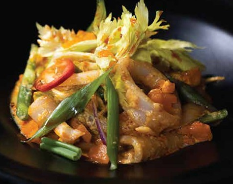 Order Golden Egg Calamari food online from Bai Tong Thai Restaurant store, Issaquah on bringmethat.com