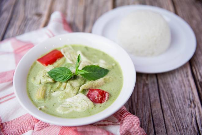 Order Green Curry food online from King Of Thai Noodle store, San Francisco on bringmethat.com