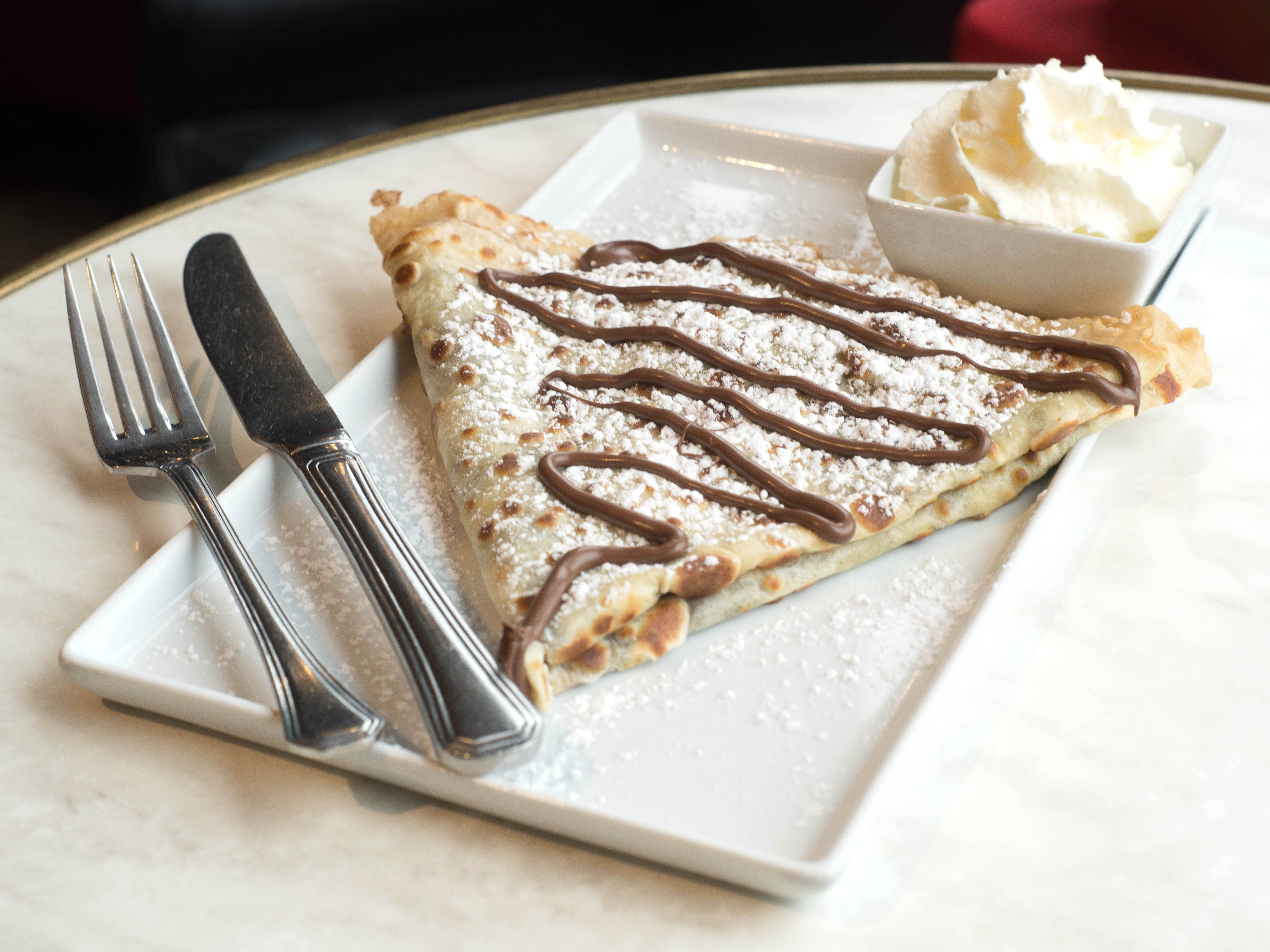 Order La Nutella Crepe food online from Leonidas Chocolate Cafe store, Chicago on bringmethat.com