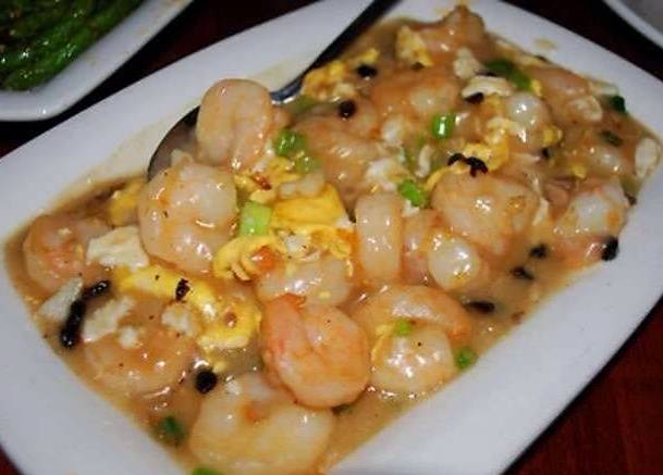Order S10. Prawns with Lobster Sauce 虾龙糊 food online from Jade Restaurant & Lounge store, Seattle on bringmethat.com