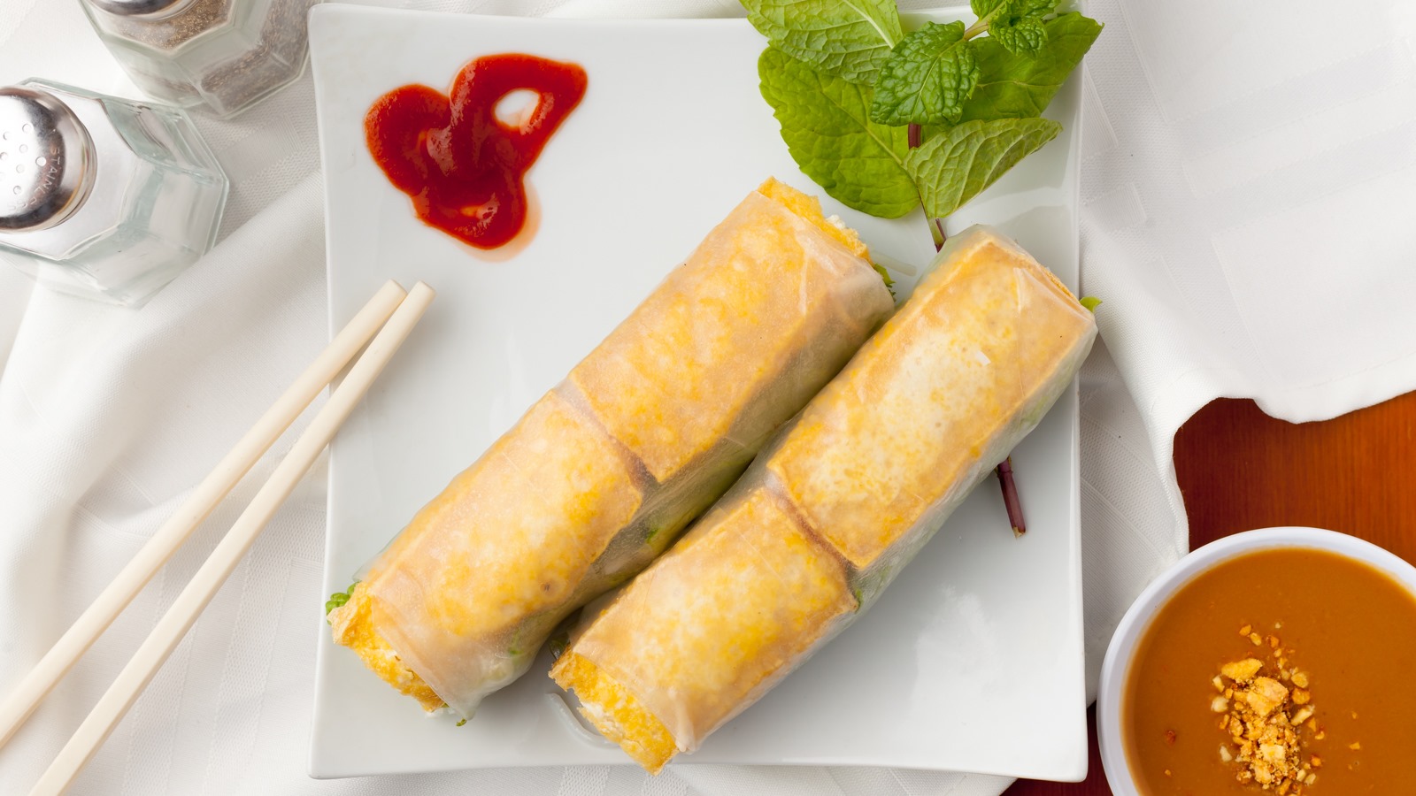 Order 2723144. Two Vegetarian Spring Rolls - 54 food online from Pho Time store, San Diego on bringmethat.com