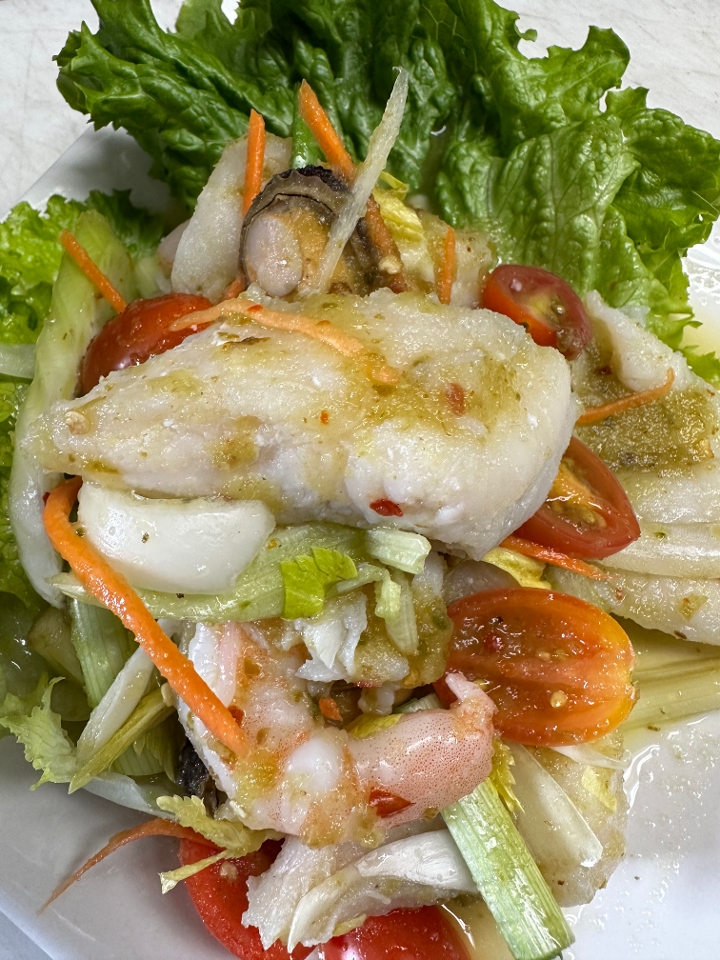 Order Spicy Seafood Salad food online from Hidden Garden store, Culver City on bringmethat.com