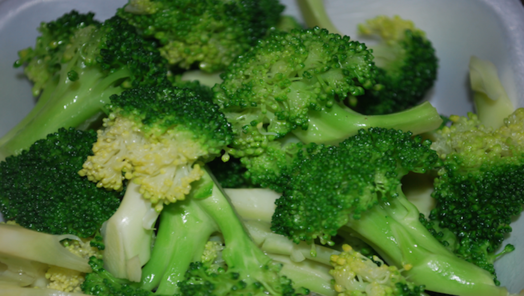 Order 13. Steamed Broccoli food online from Asianchef store, Tulsa on bringmethat.com