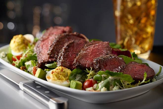 Order STEAKHOUSE SALAD WITH STEAK food online from Sullivan store, Leawood on bringmethat.com