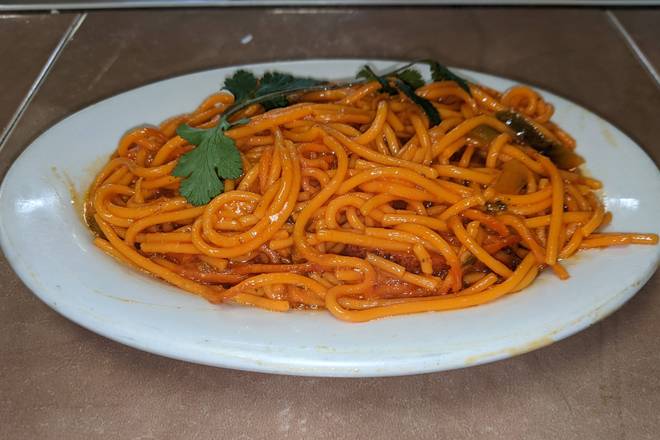 Order Spagutti in red sauce food online from El Camino Feliz store, Paterson on bringmethat.com