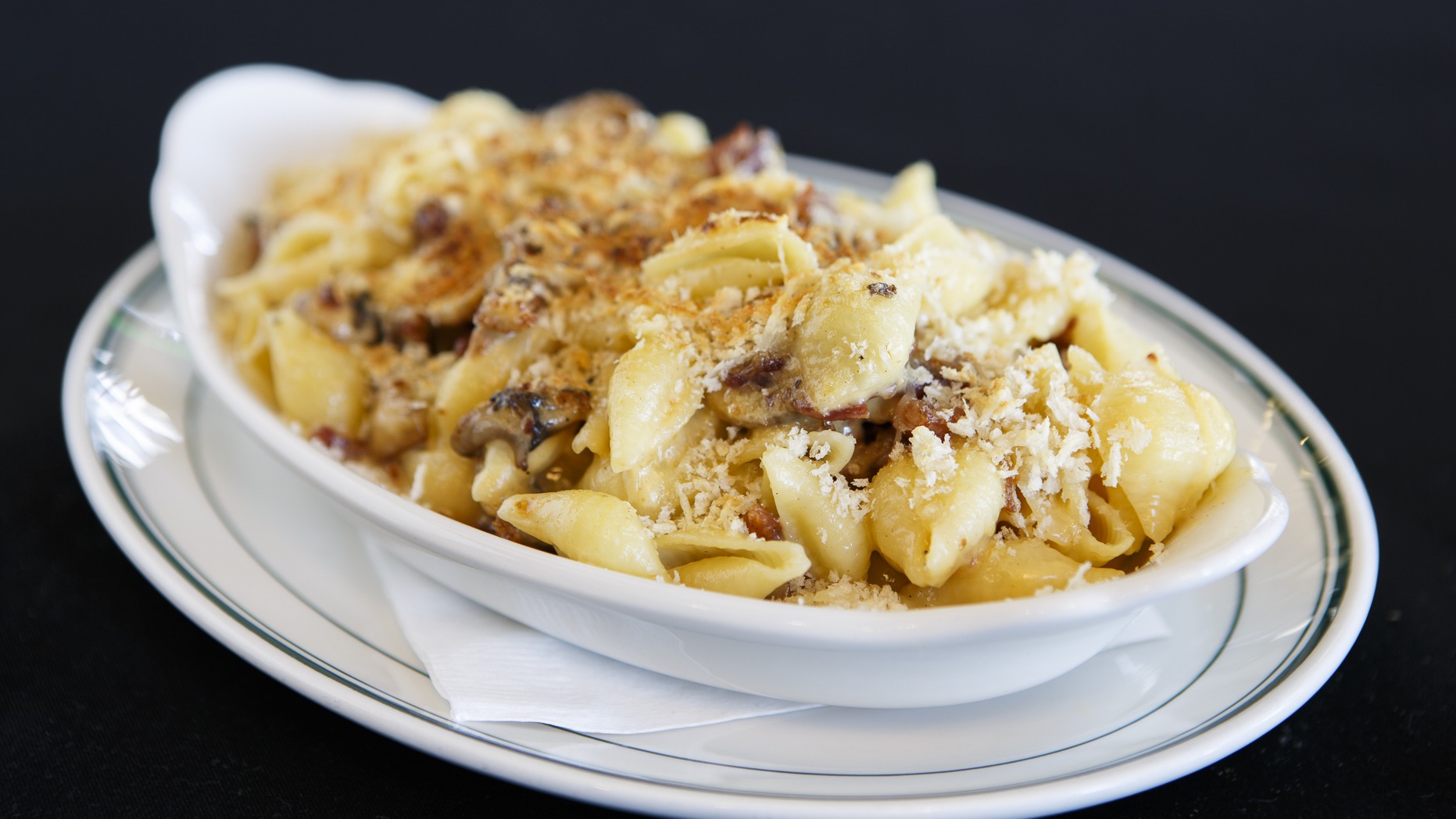 Order Loaded Mac & Cheese food online from Daily Grill store, Los Angeles on bringmethat.com