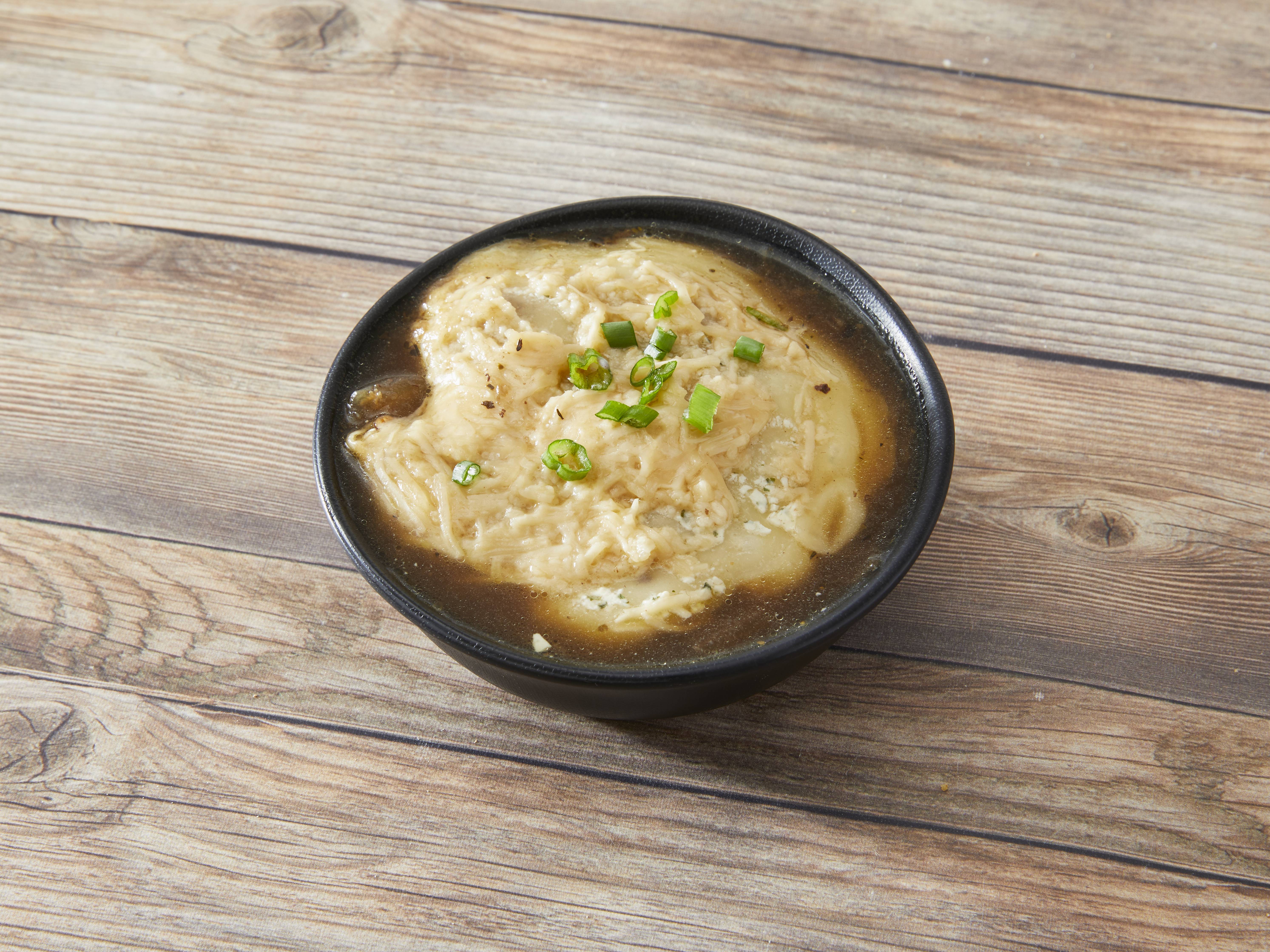 Order French Onion Soup food online from Glenns Diner store, Chicago on bringmethat.com