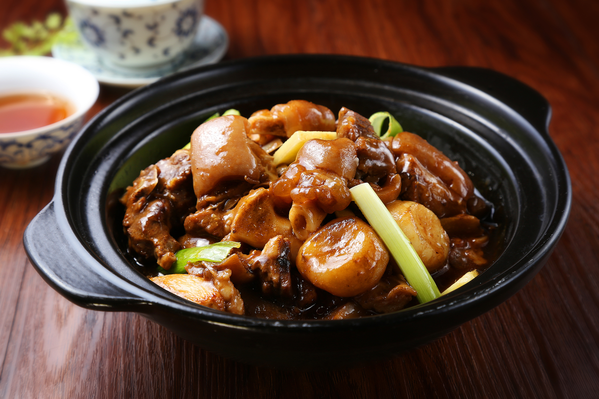 Order Chestnut with Chicken in Clay Pot 栗子滑雞煲  food online from Full House Seafood Restaurant store, Arcadia on bringmethat.com