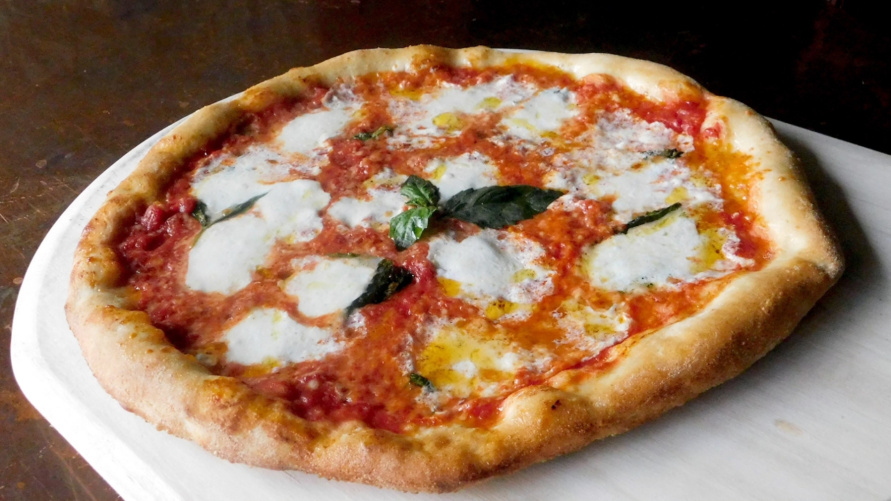 Order Margherita Pizza food online from The Point store, Albany on bringmethat.com
