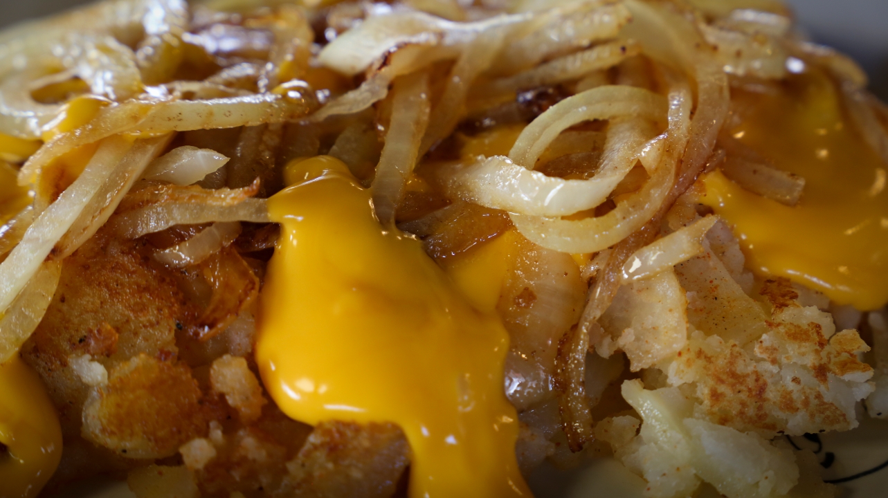 Order Smothered Homefries food online from Gyro George store, Euclid on bringmethat.com