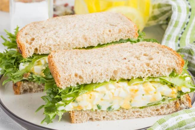 Order Classic Egg Sandwich food online from The Cracked Yolk store, Southampton on bringmethat.com