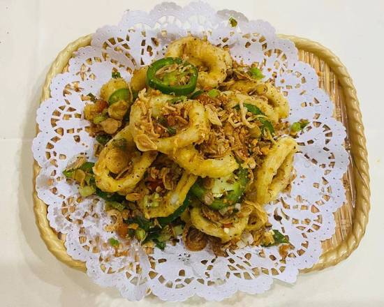 Order Salt & Pepper Calamari  food online from Wei Authentic Chinese Cuisine store, Gwinnett County on bringmethat.com