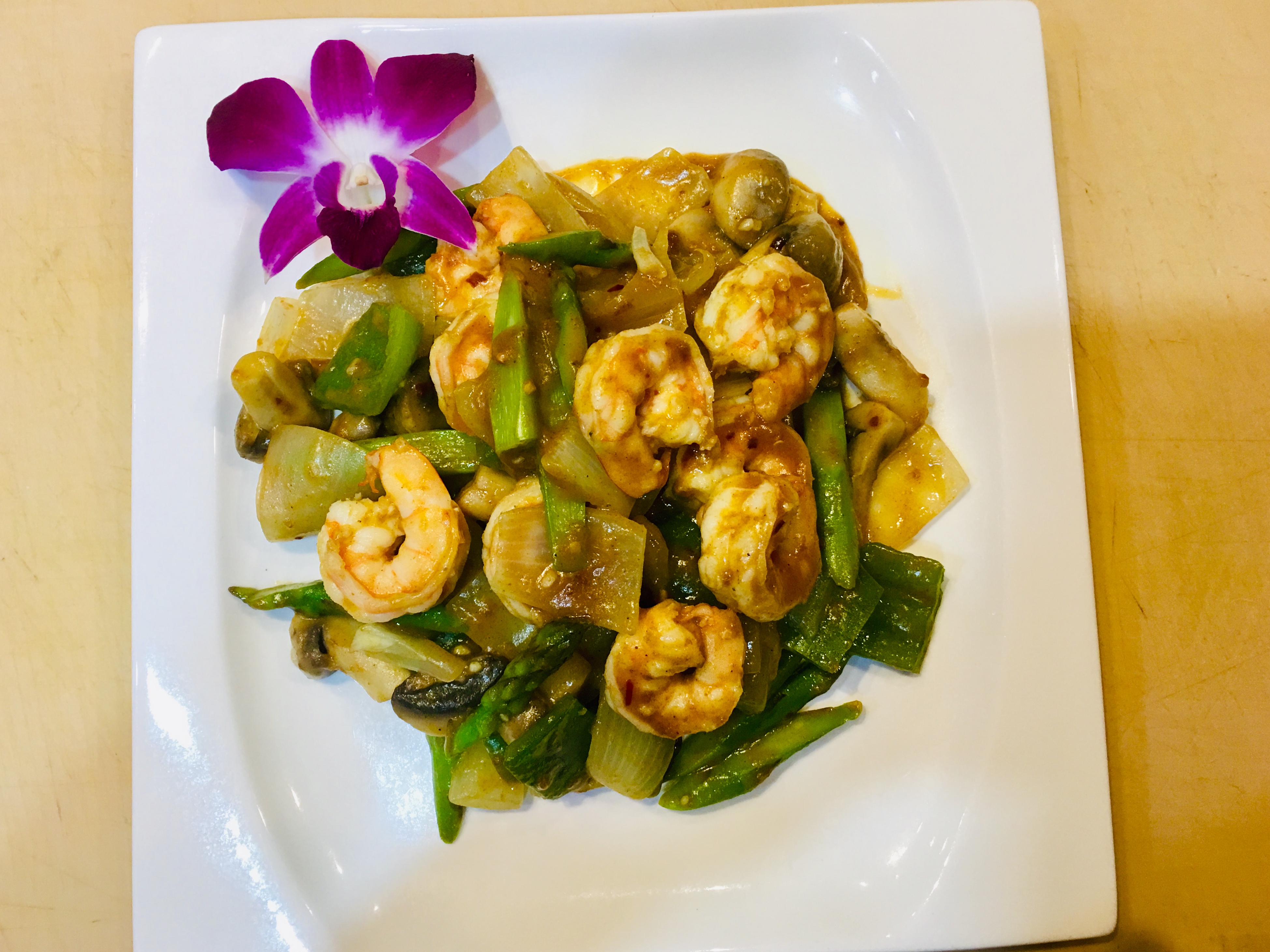 Order Thai Curry Shrimp food online from Kiyomi Sushi and Steak House store, Bel Air on bringmethat.com