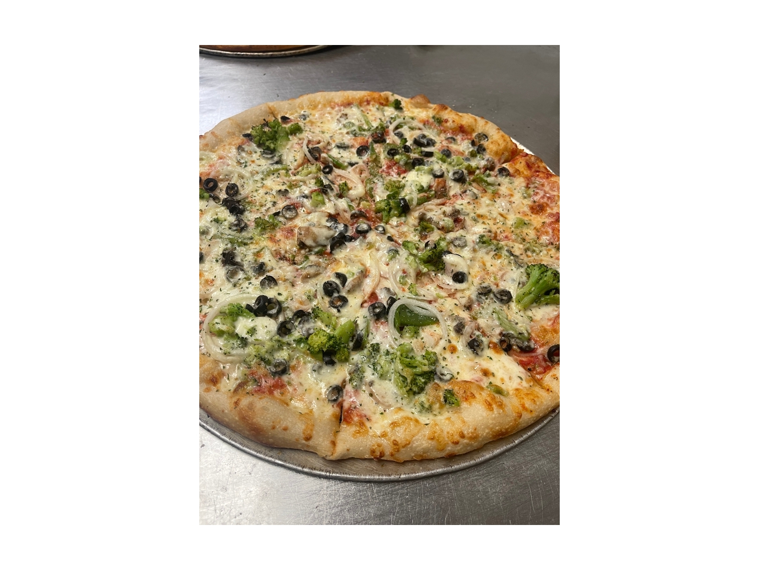 Order Veggie Pizza food online from The Pizza Cutters store, Syracuse on bringmethat.com