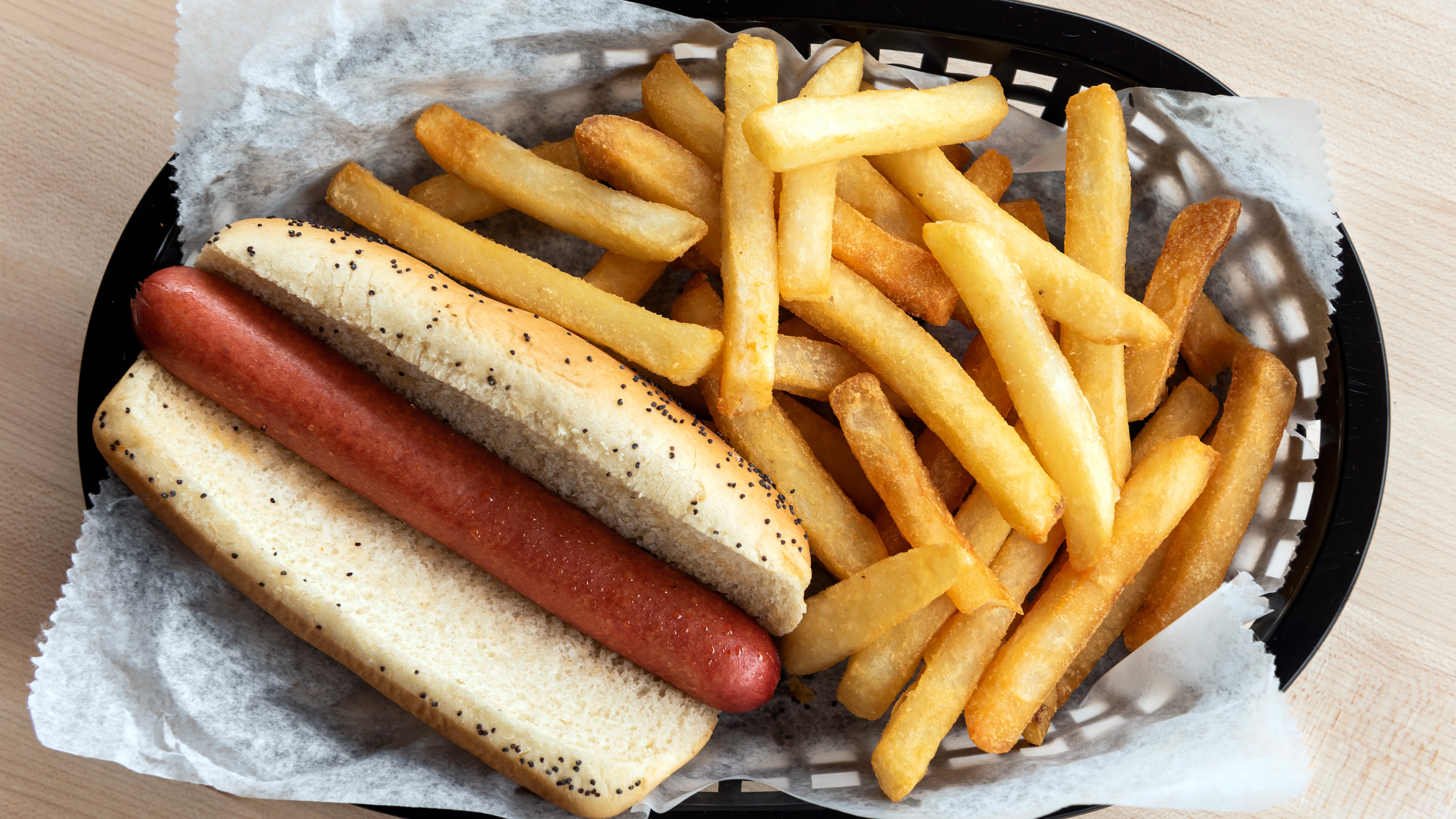 Order Kids' Hot Dog food online from Hub's store, Chicago on bringmethat.com
