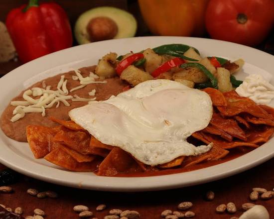 Order Chilaquiles Verdes O Rojos food online from La Choza Mexican & Seafood Restaurant store, City of Industry on bringmethat.com