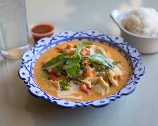 Order Panang Curry food online from Tweety Thai Cuisine store, San Diego on bringmethat.com