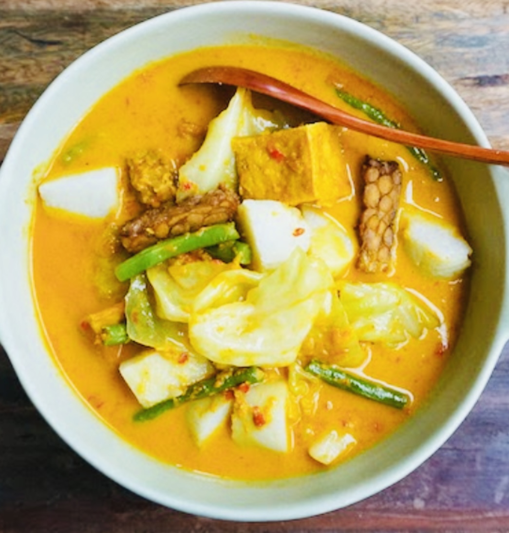 Order Lontong Sayur food online from Sunny Express store, South El Monte on bringmethat.com