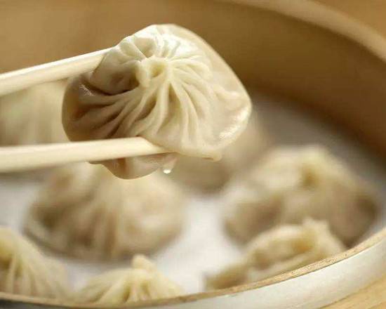 Order A1.灌汤小笼包Steamed Pork Soup Dumplings(6) food online from Taste of North China store, Jersey City on bringmethat.com