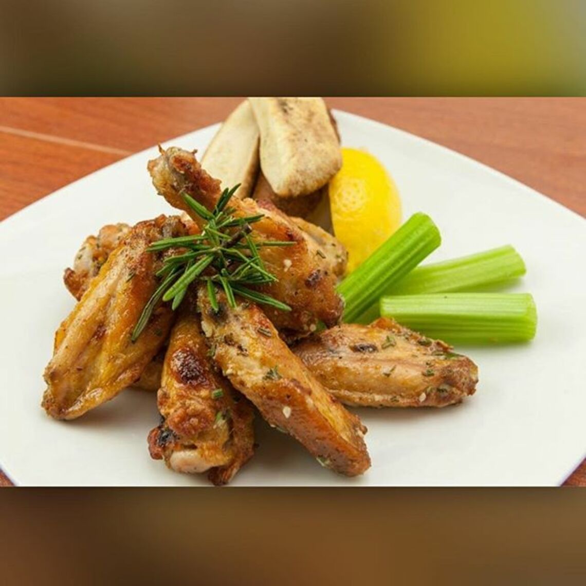 Order 8 Piece Stone Hot Wings food online from Stone Hot Pizza store, Alexandria on bringmethat.com