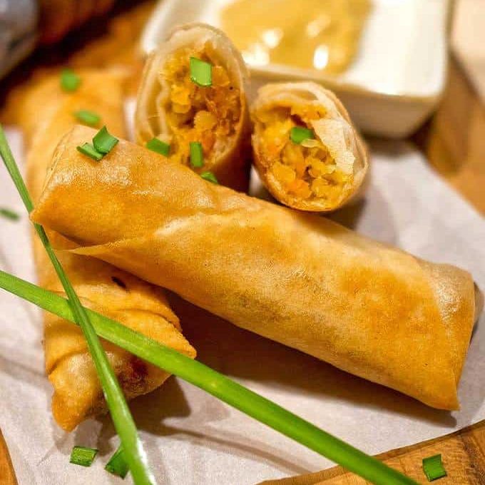 Order 4 Pieces Vegetarian Rolls food online from Salam restaurant store, Chicago on bringmethat.com