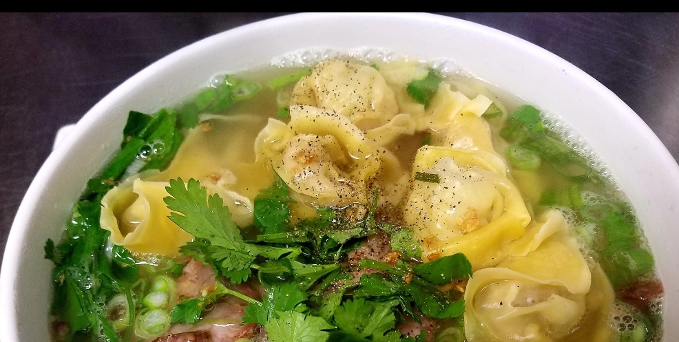 Order S4. Wonton Soup ( small) food online from Kin Thai store, High Point on bringmethat.com