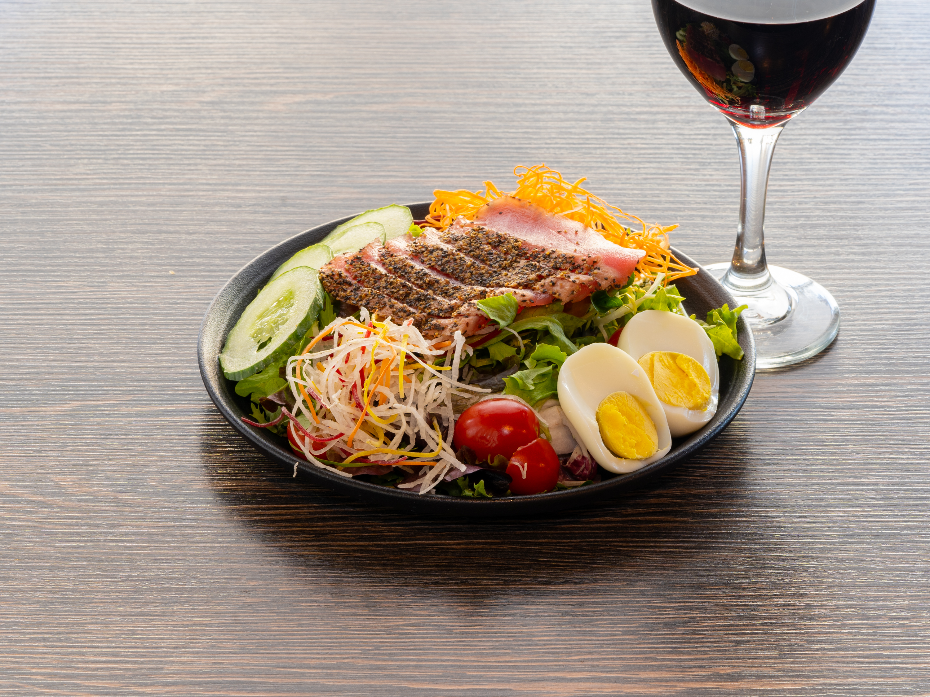 Order Seared Tuna Salad food online from Sushi Marquee store, Frisco on bringmethat.com