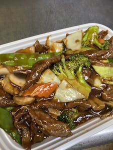 Order 35. Beef with Mixed Vegetables food online from Redwood Chinese Restaurant store, Clarksville on bringmethat.com