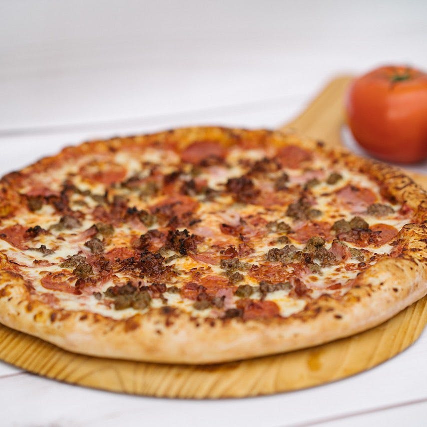 Order Meat Lover's Pizza - Small 12'' food online from Wild Wings store, Pennsauken Township on bringmethat.com