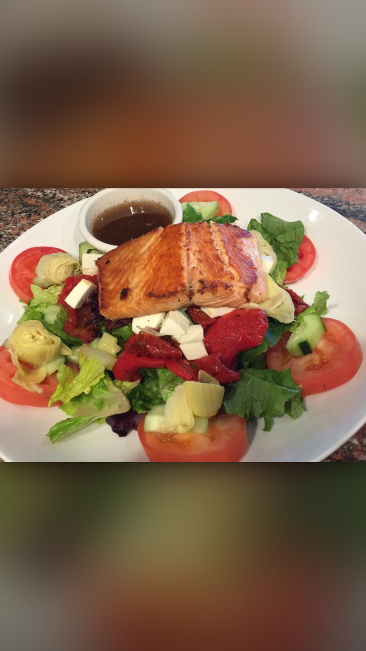 Order Grilled Salmon Salad food online from Eggty 8 Cafe store, Fort Lee on bringmethat.com