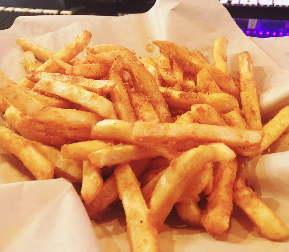 Order French Fries food online from Si-Pie Pizzeria store, Chicago on bringmethat.com