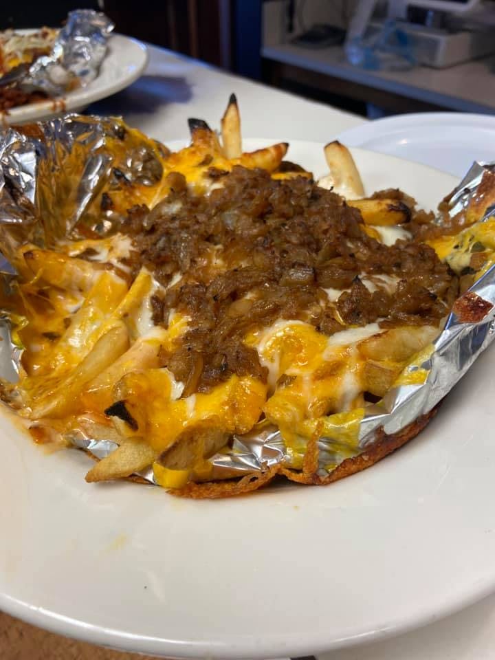 Order Chili Cheese Fries - Appetizer food online from Nick Pizza Ii store, Apple Valley on bringmethat.com