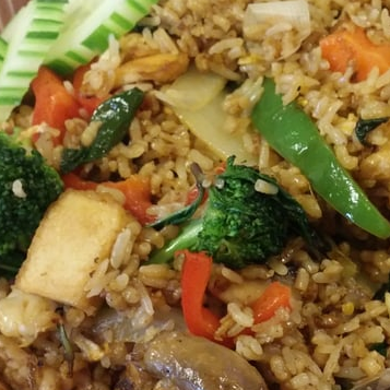 Order 9. Basil Fried Rice food online from Thai Garden To Go store, Clackamas on bringmethat.com