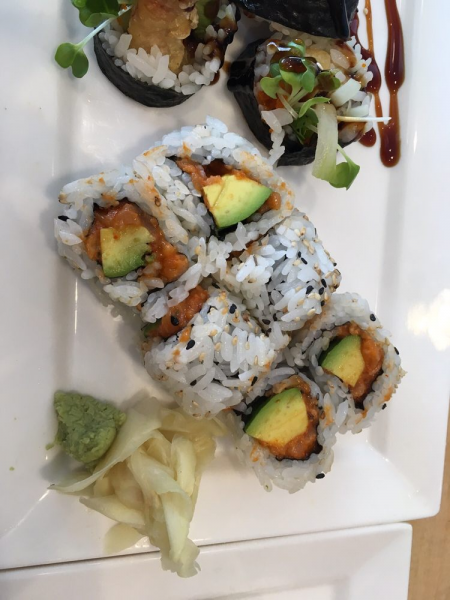 Order Salmon Avocado Roll food online from Aiya Sushi & Ramen store, Dickinson on bringmethat.com