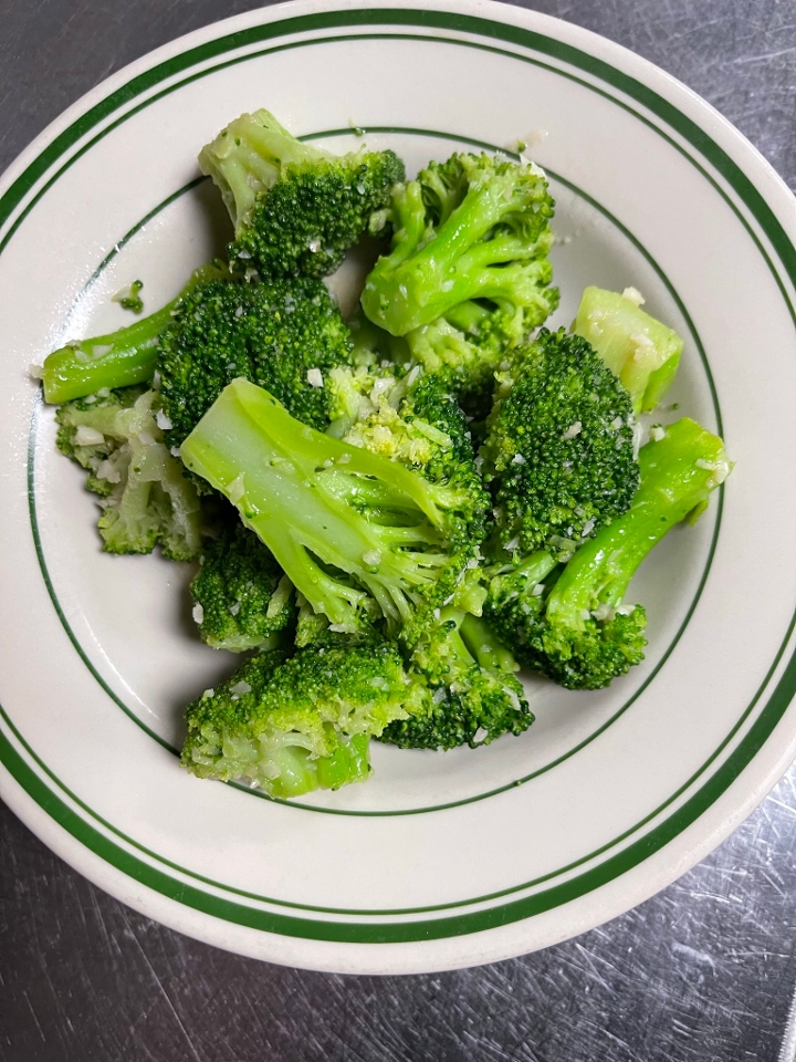 Order Broccoli w/ Garlic Butter food online from New York J and P Pizza store, Mount Airy on bringmethat.com
