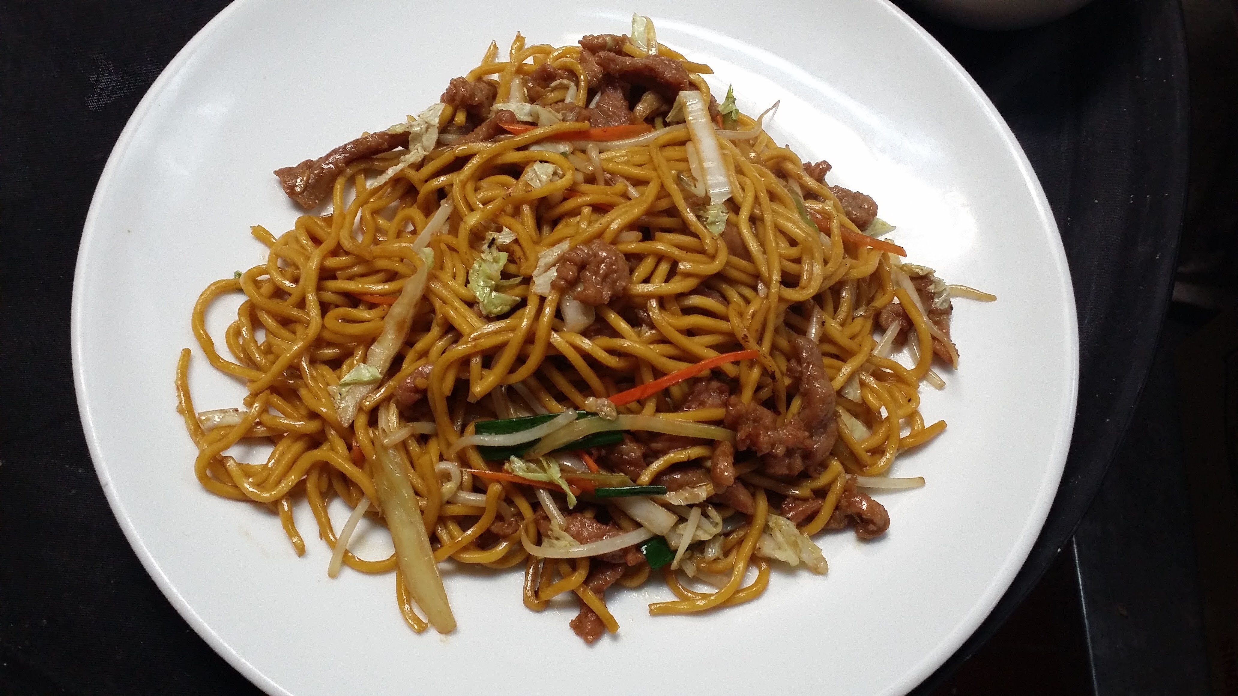 Order Beef Lo Mein food online from Yan Asian Restaurant store, Rutherford on bringmethat.com