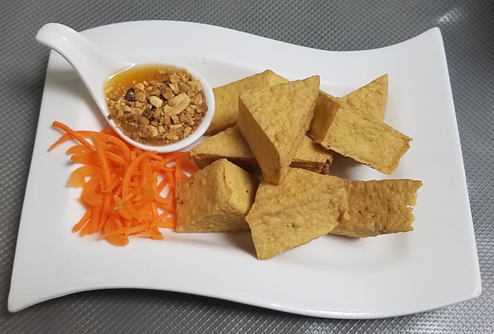 Order Fried Tofu food online from VIP Thai Cuisine store, Woodridge on bringmethat.com