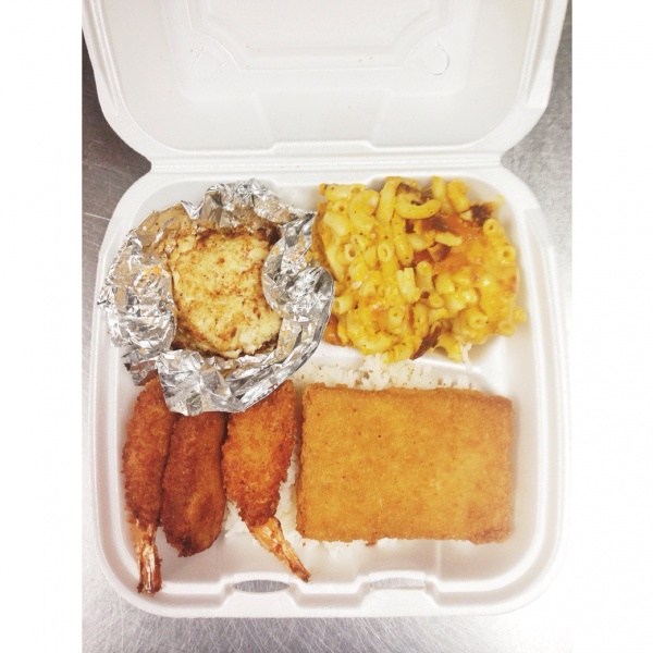 Order Seafood Combo Platter food online from Bobo's Lake Trout store, Clinton on bringmethat.com
