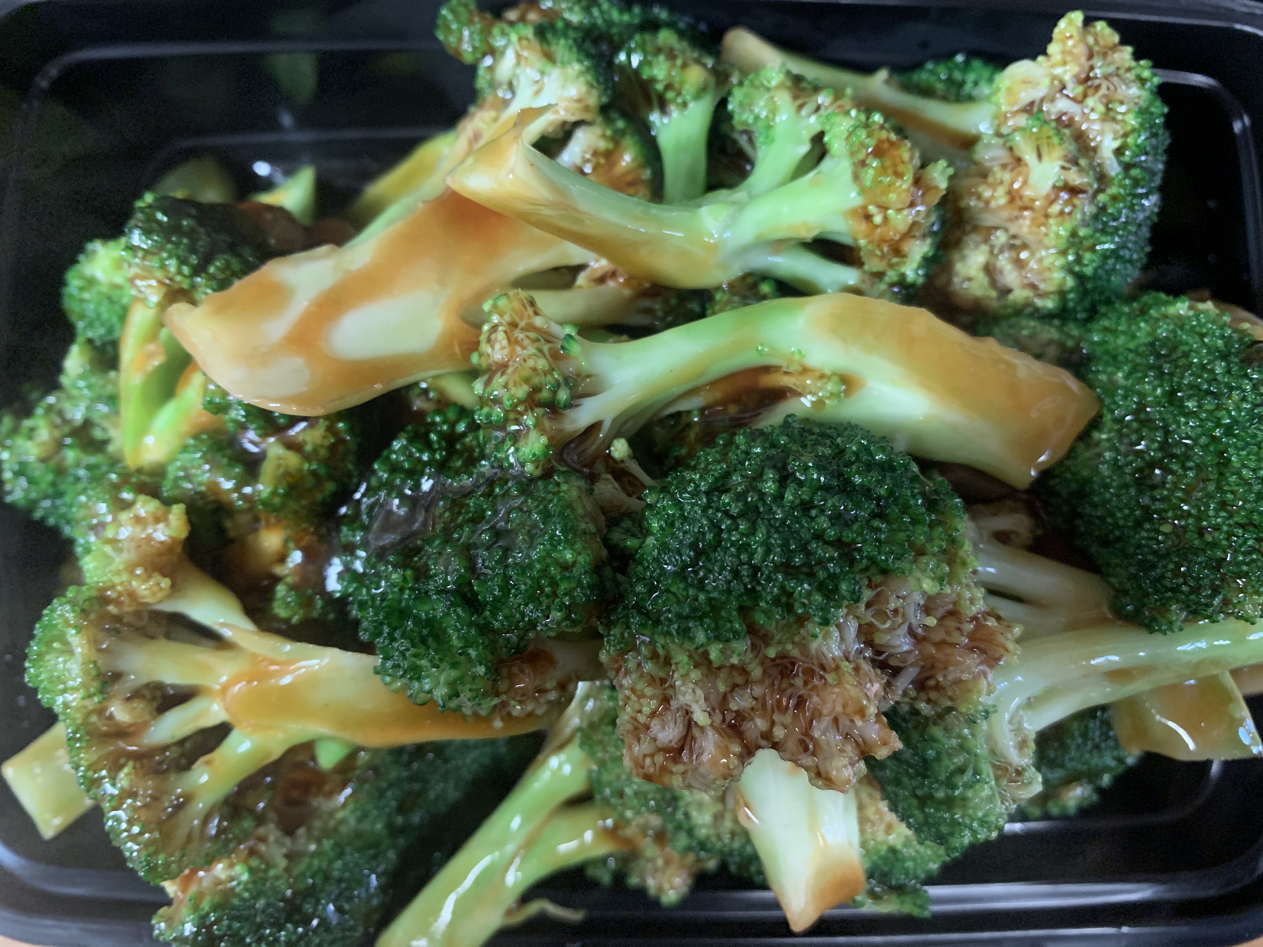 Order V03. Quart of Sauteed Broccoli food online from Yong Wang Kitchen store, East Islip on bringmethat.com