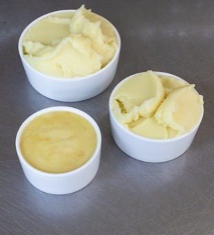 Order Mashed Potatoes food online from Zayna's Pizza store, Milwaukee on bringmethat.com