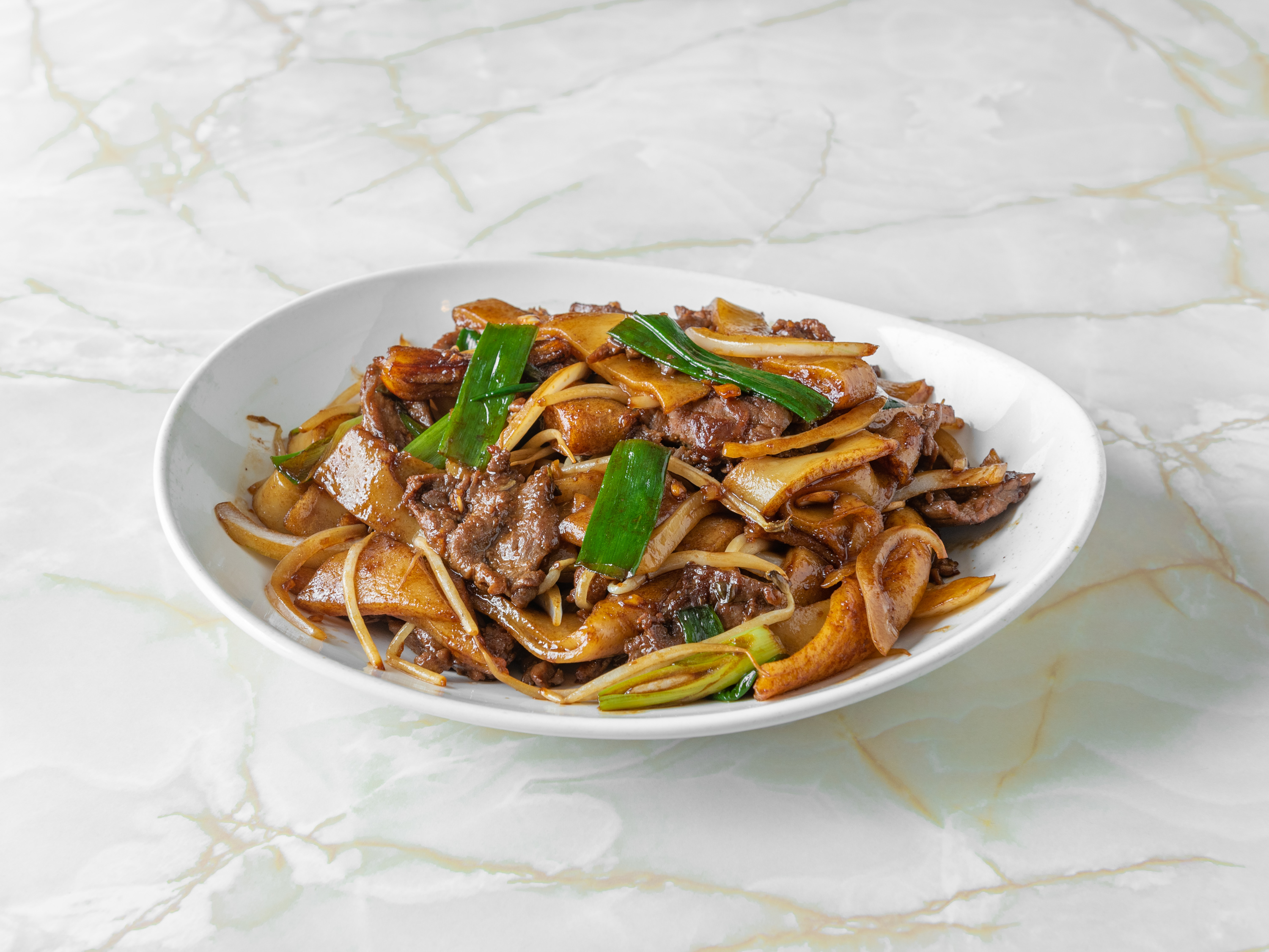 Order Dry Beef Chow Fun food online from Silver Lake Restaurant store, Bartlett on bringmethat.com