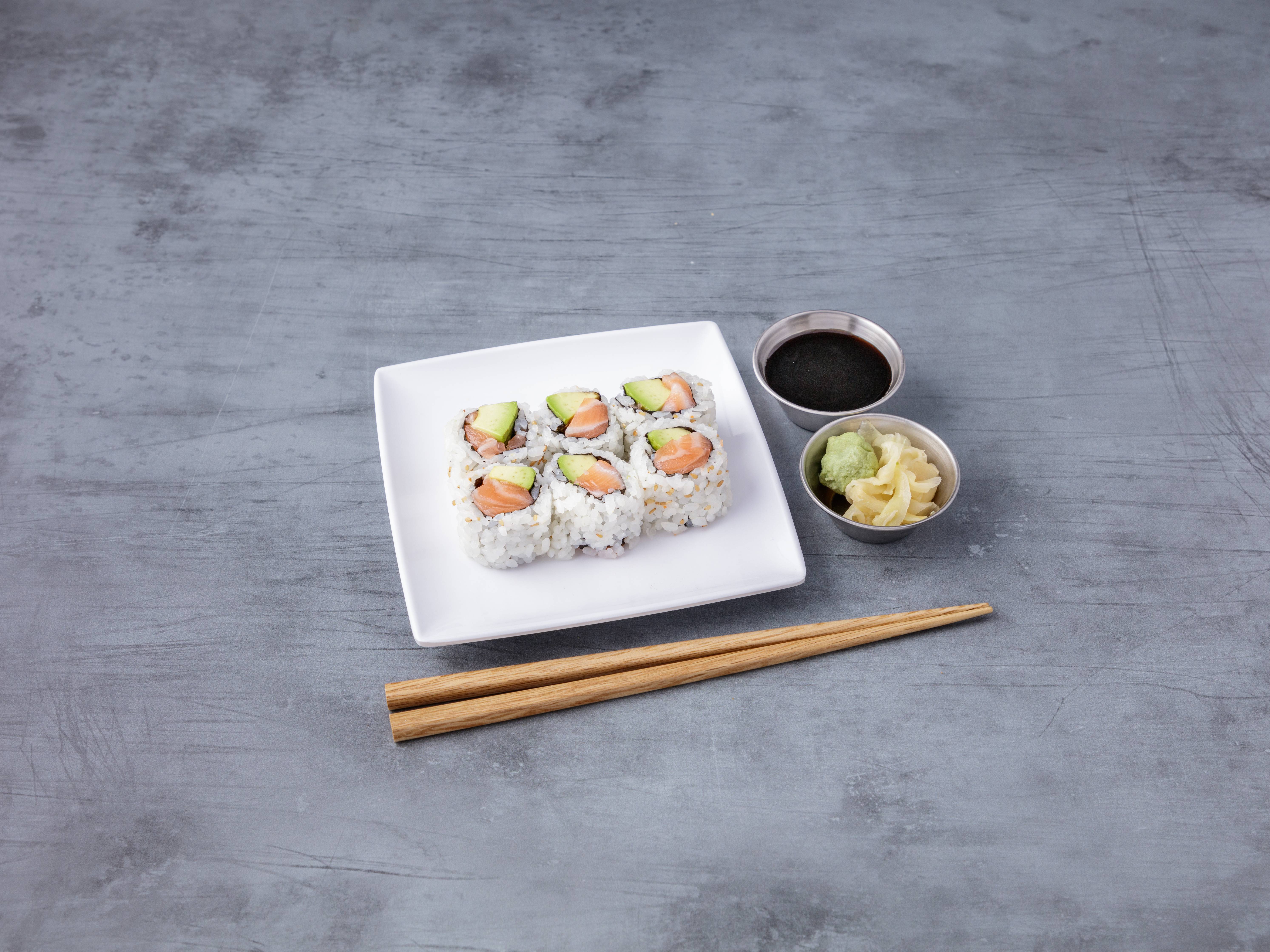 Order Salmon Avocado Roll food online from Sakura japanese cuisine store, Astoria on bringmethat.com