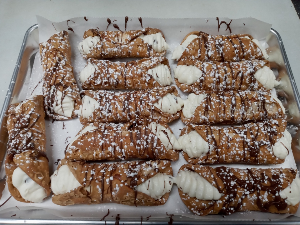 Order (1x) Chocolate Chip Cannoli food online from Taste of Philly store, Fort Collins on bringmethat.com