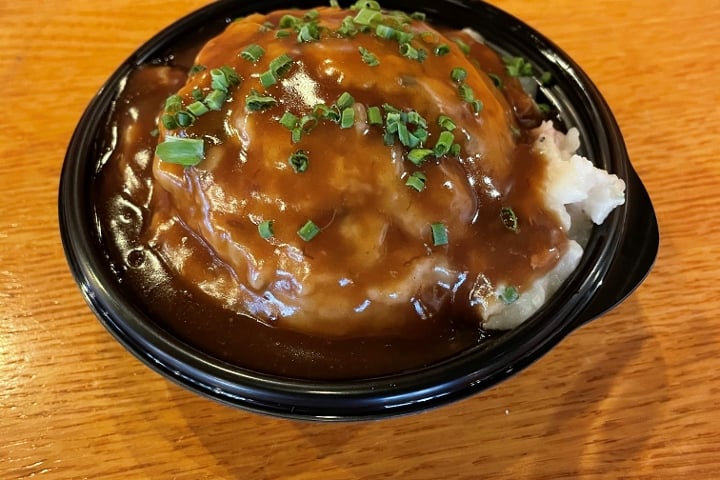 Order Mashed Potatoes with Brisket Gravy food online from Q-Bbq store, Oak Park on bringmethat.com