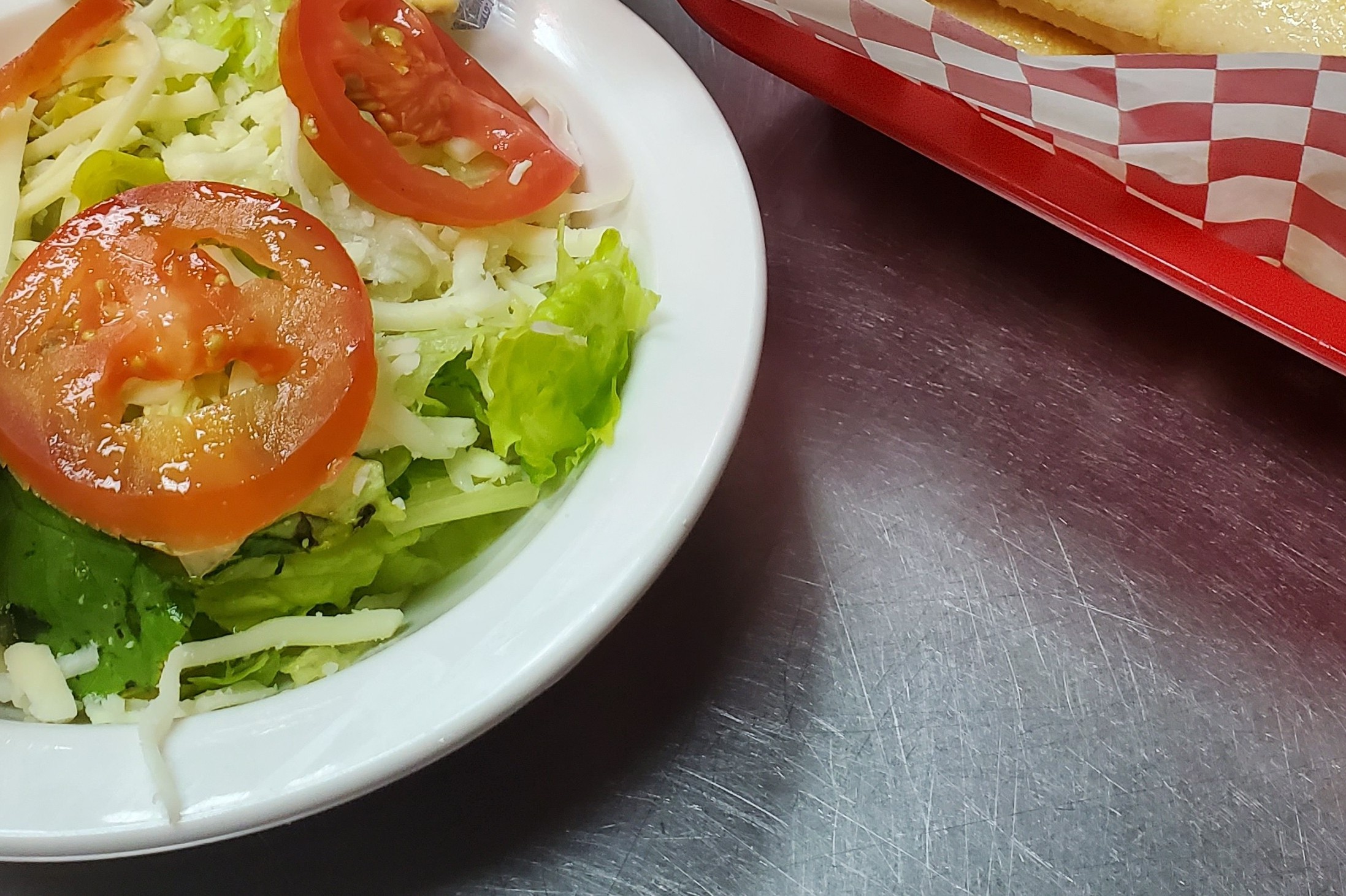 Order Side Salad, Breadsticks, & Soft Drink food online from Greek's Pizzeria store, Muncie on bringmethat.com