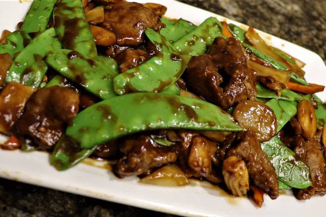 Order Beef Entrees food online from Golden Crown Chinese-American Restaurant store, Amherst on bringmethat.com