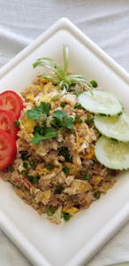 Order 17. Crab Fried Rice food online from Thai Wok-In & Go store, Dallas on bringmethat.com
